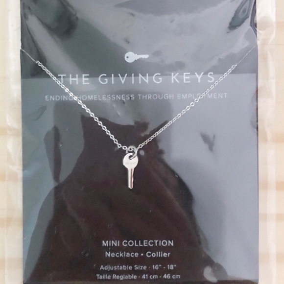 NWT The Giving Keys Mini BELIEVE Key Necklace - Picture 3 of 5